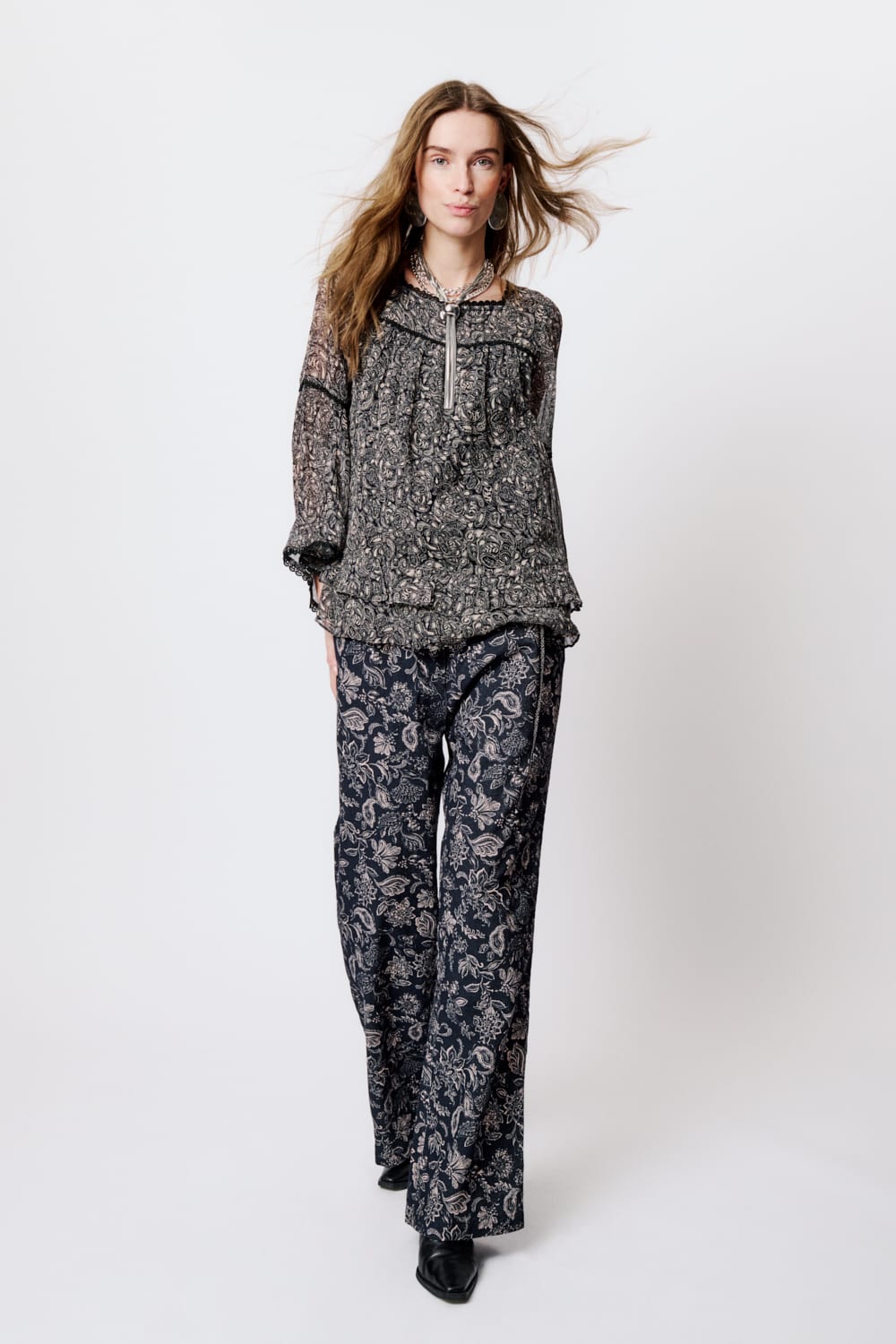 Carol - 8000 Black